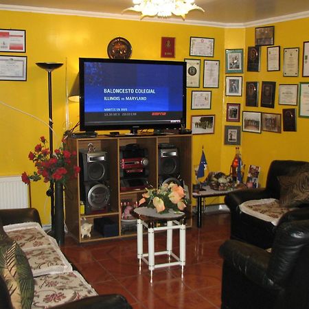 Hostal El Mirador Пунта Аренас Екстериор снимка